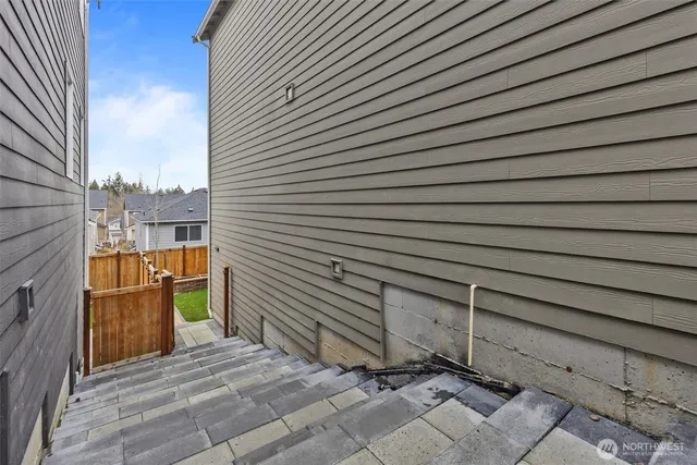 $950,000 | 906 121st Avenue Southeast, Lake Stevens, WA 98258