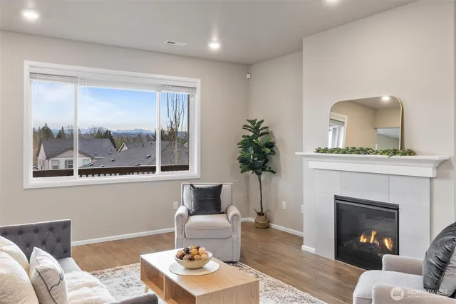 $950,000 | 906 121st Avenue Southeast, Lake Stevens, WA 98258