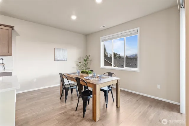 $950,000 | 906 121st Avenue Southeast, Lake Stevens, WA 98258