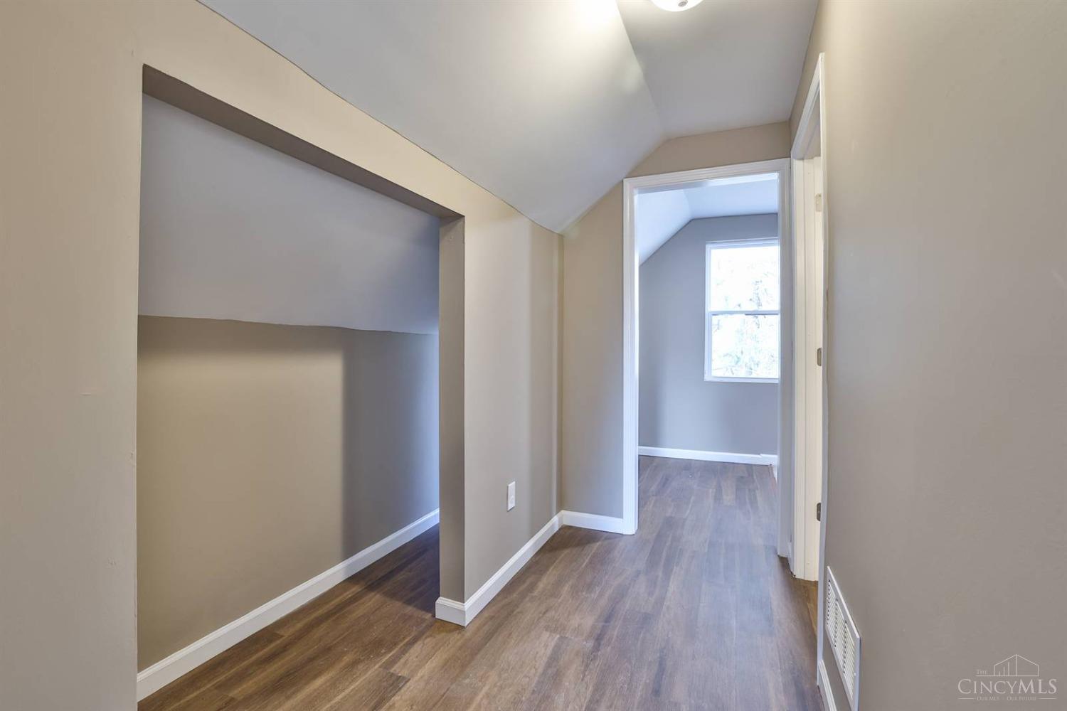 8216 Forest Road Cincinnati, OH 45255 - Photo 26 of 33 Gallery Image 26