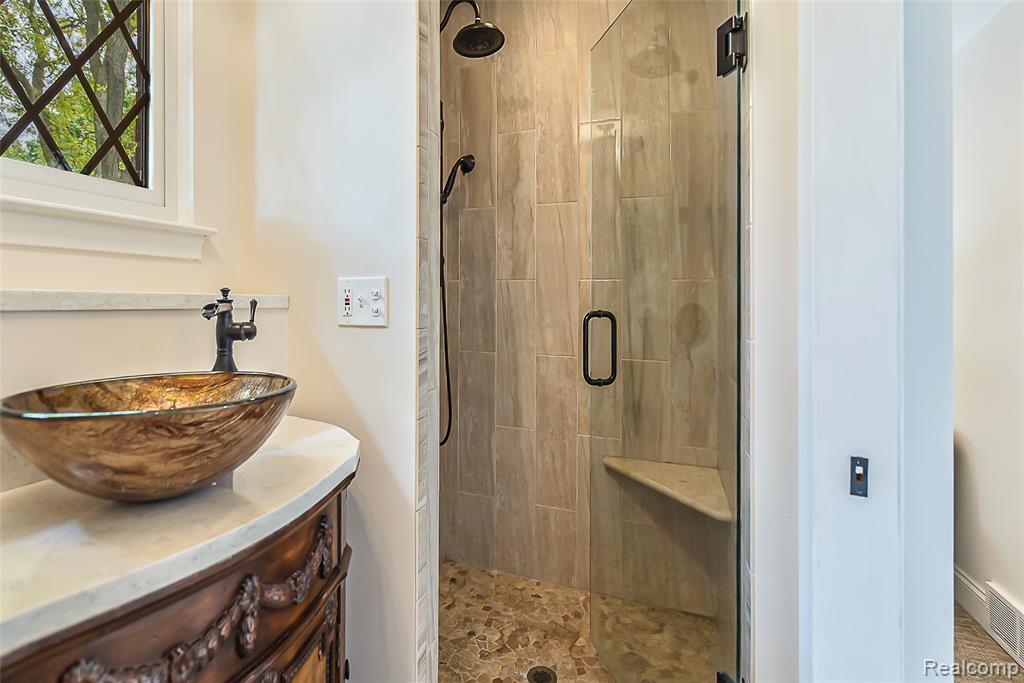 20355 Rippling Lane Northville, MI 48167 - Photo 18 of 45 Gallery Image 18