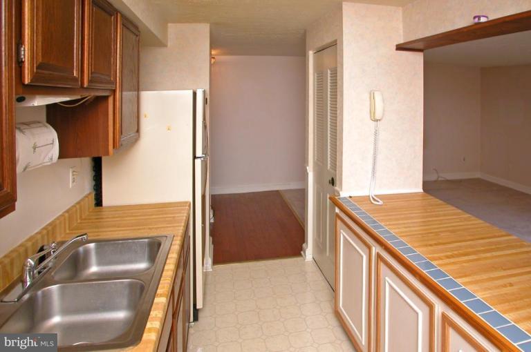 19617 Gunners Branch Road, Unit L Germantown, MD 20876 - Photo 6 of 10 Kitchen #2