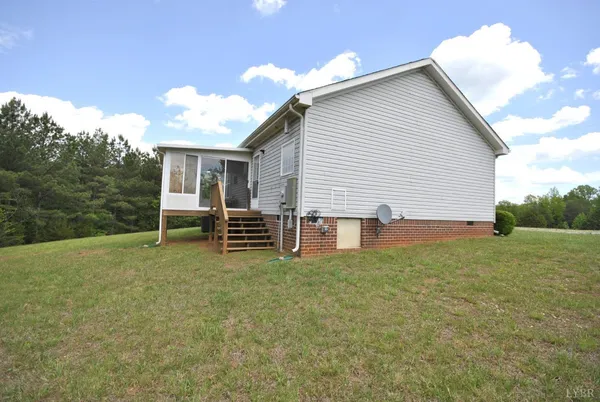 $290,000 | 2453 Easome Road, Hurt, VA 24563