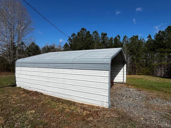 $290,000 | 2453 Easome Road, Hurt, VA 24563