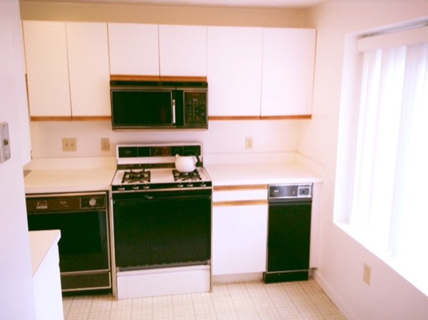 2 Oak Ridge Drive, Unit 4 Maynard, MA 01754 - Photo 3 of 12 Gallery Image 3