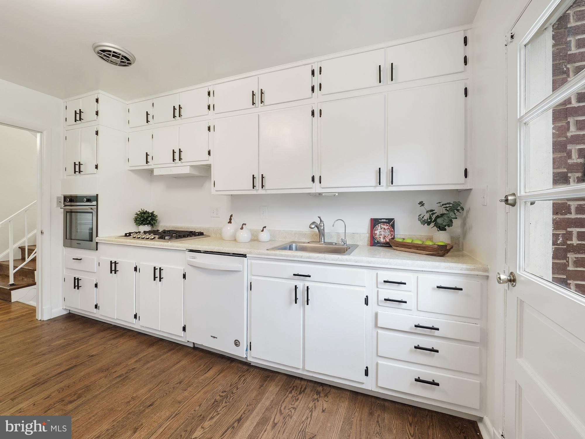 6503 Greyswood Road Bethesda, MD 20817 - Photo 4 of 27 Gallery Image 4