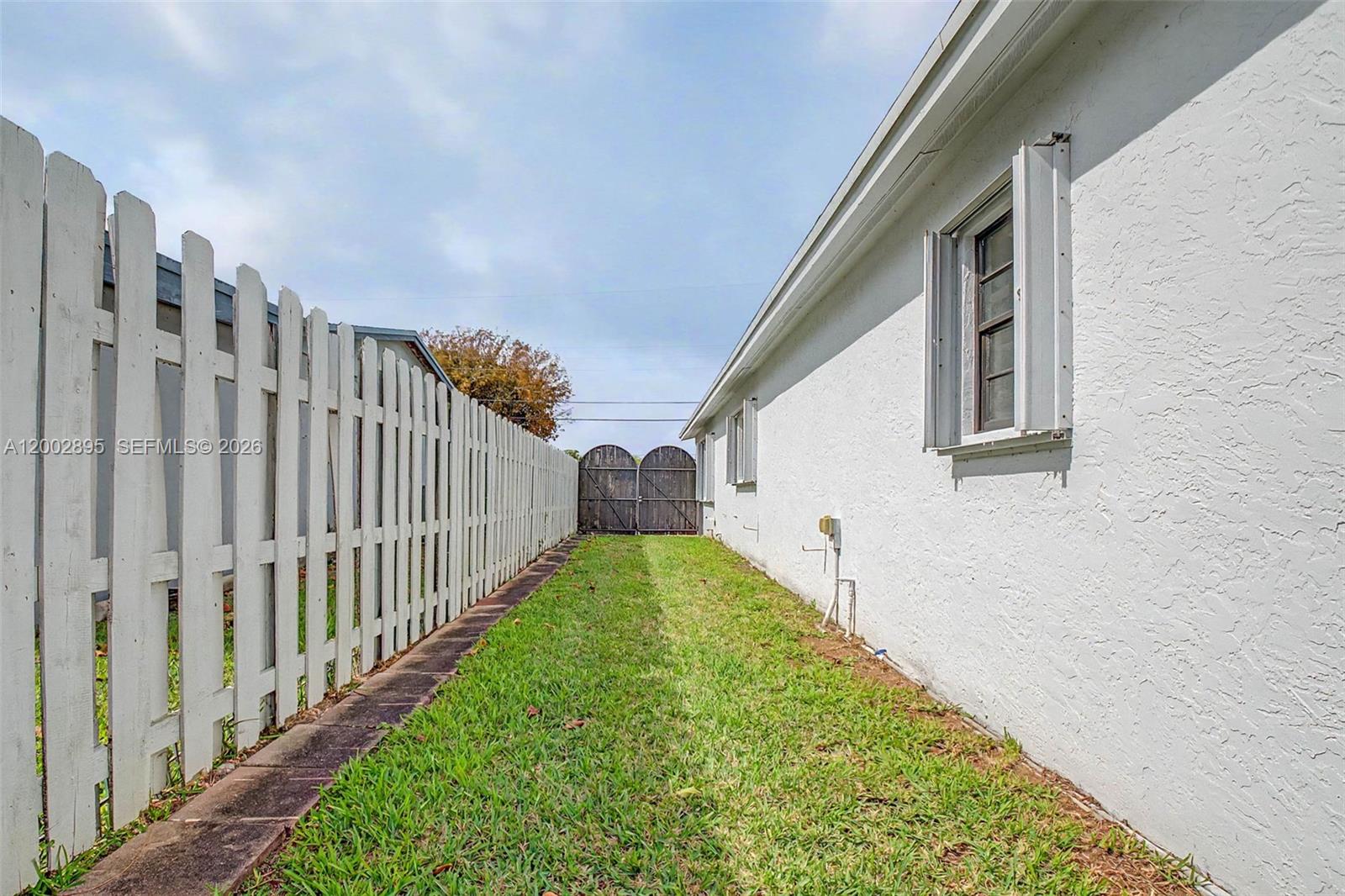10841 Southwest 68th Drive Miami, FL 33173 - Photo 24 of 24