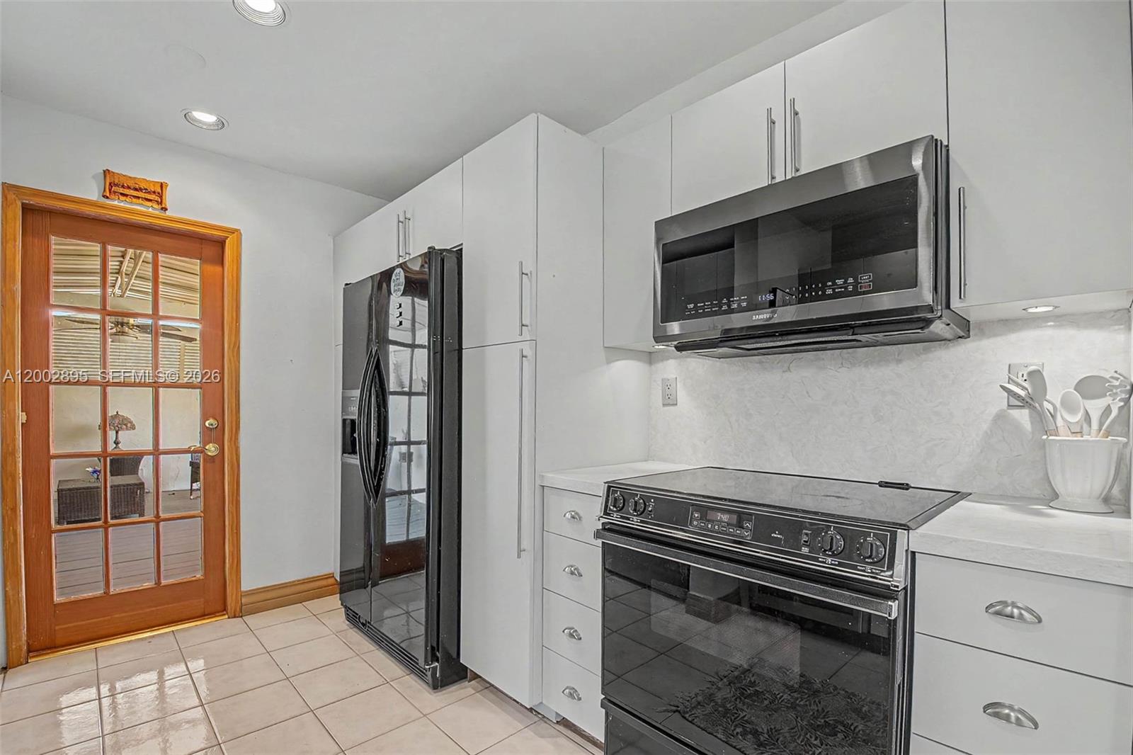 10841 Southwest 68th Drive Miami, FL 33173 - Photo 10 of 24