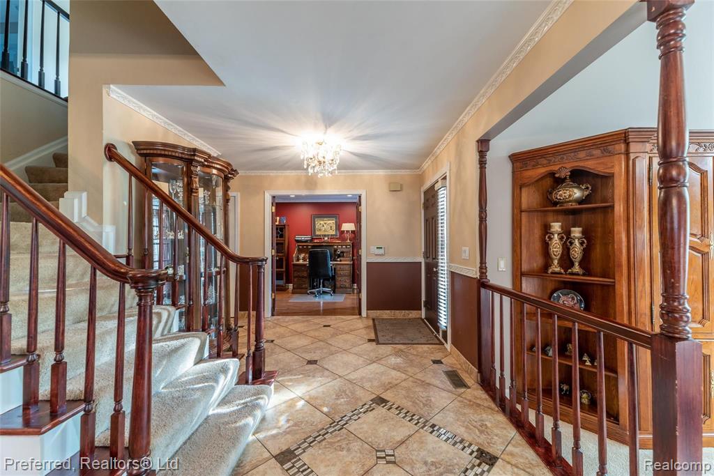 31170 Country Ridge Circle Farmington Hills, MI 48331 - Photo 10 of 56