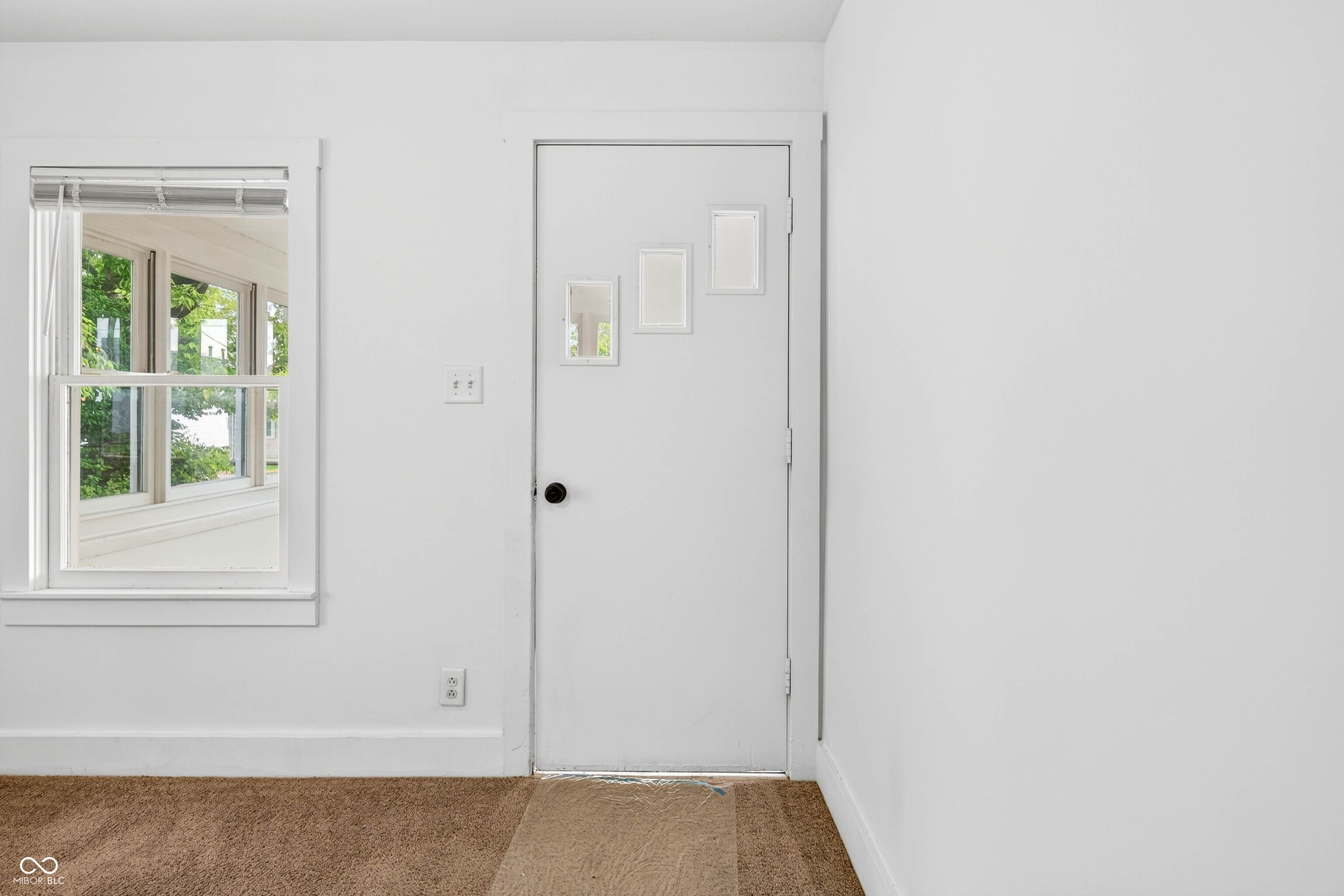 2212 Mapleton Court Columbus, IN 47201 - Photo 11 of 38