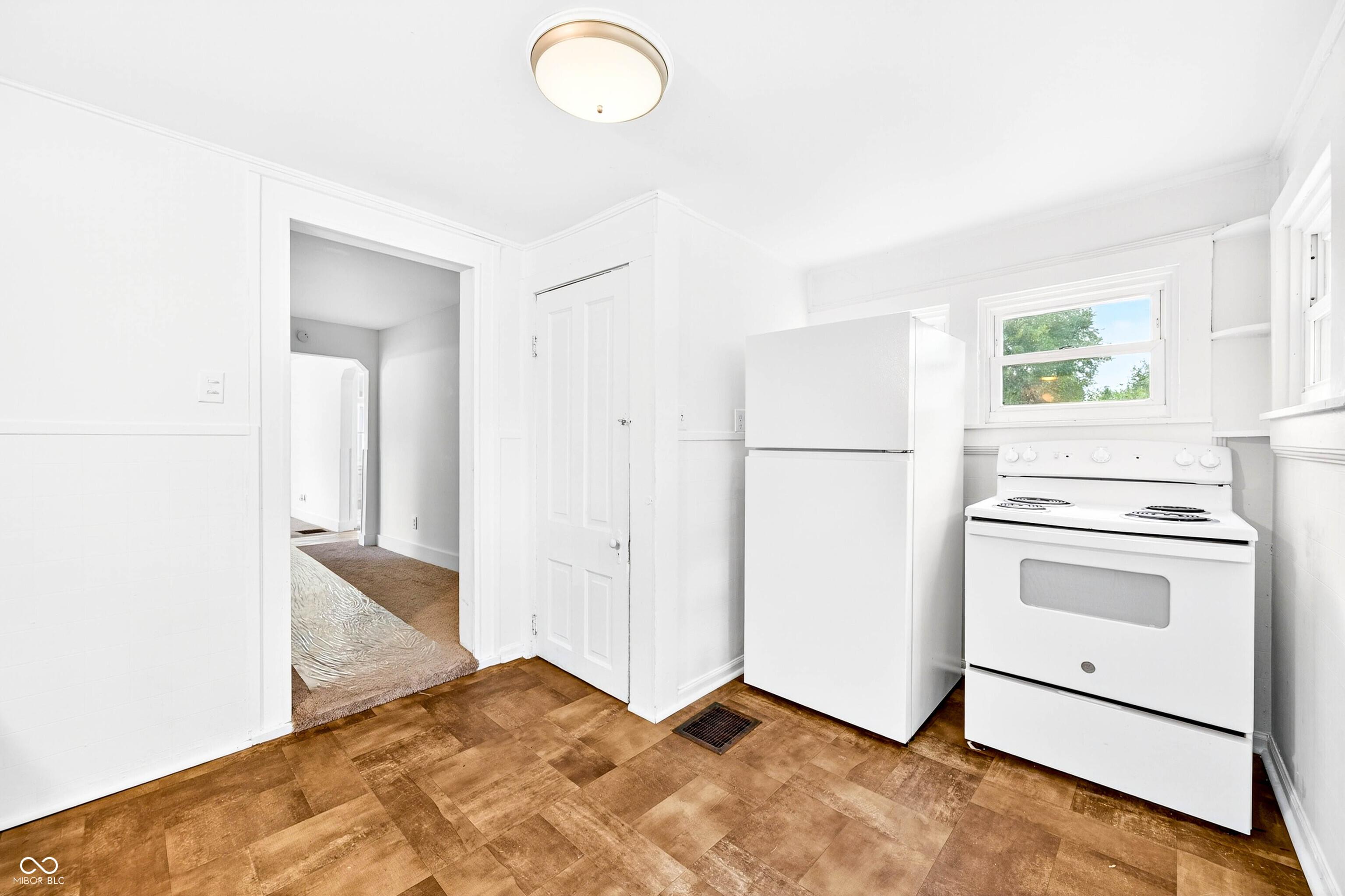 2212 Mapleton Court Columbus, IN 47201 - Photo 19 of 38