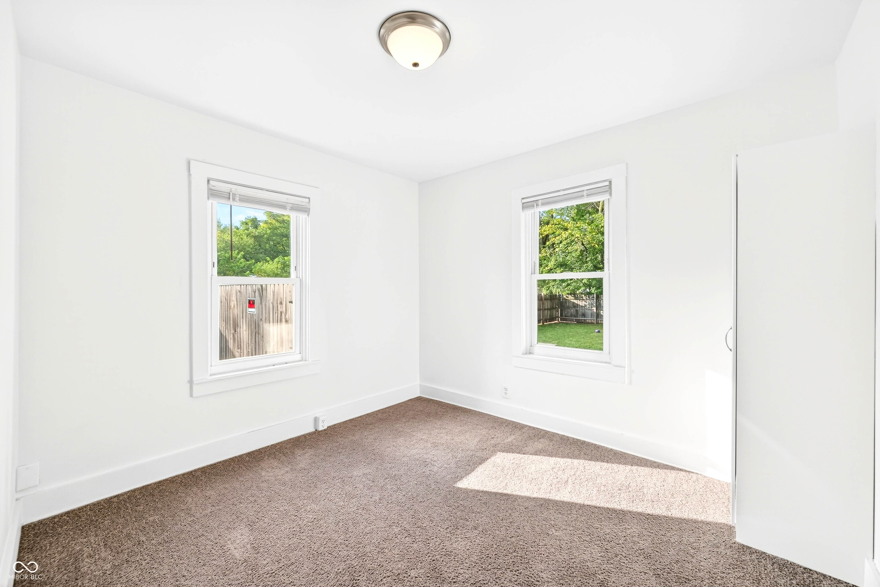 2212 Mapleton Court Columbus, IN 47201 - Photo 27 of 38