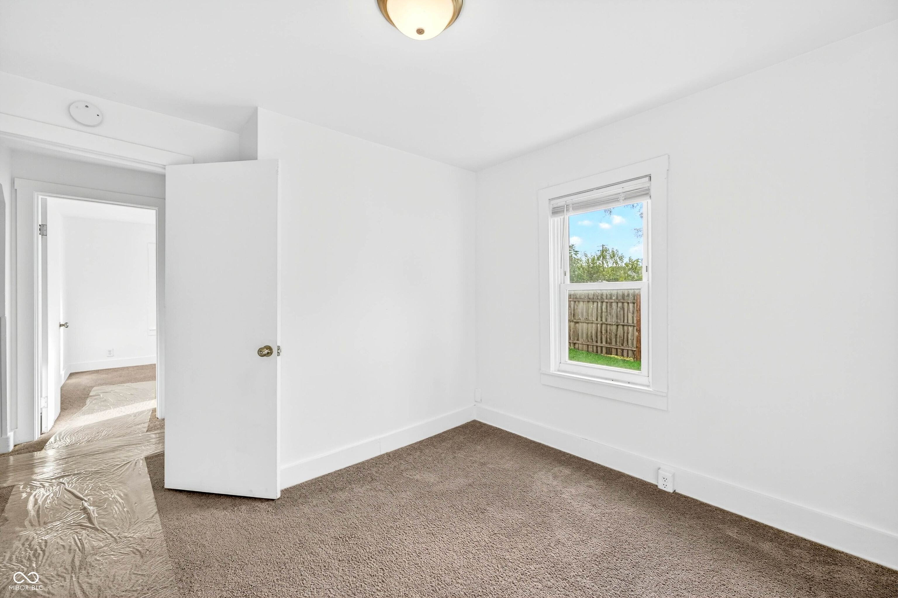 2212 Mapleton Court Columbus, IN 47201 - Photo 29 of 38