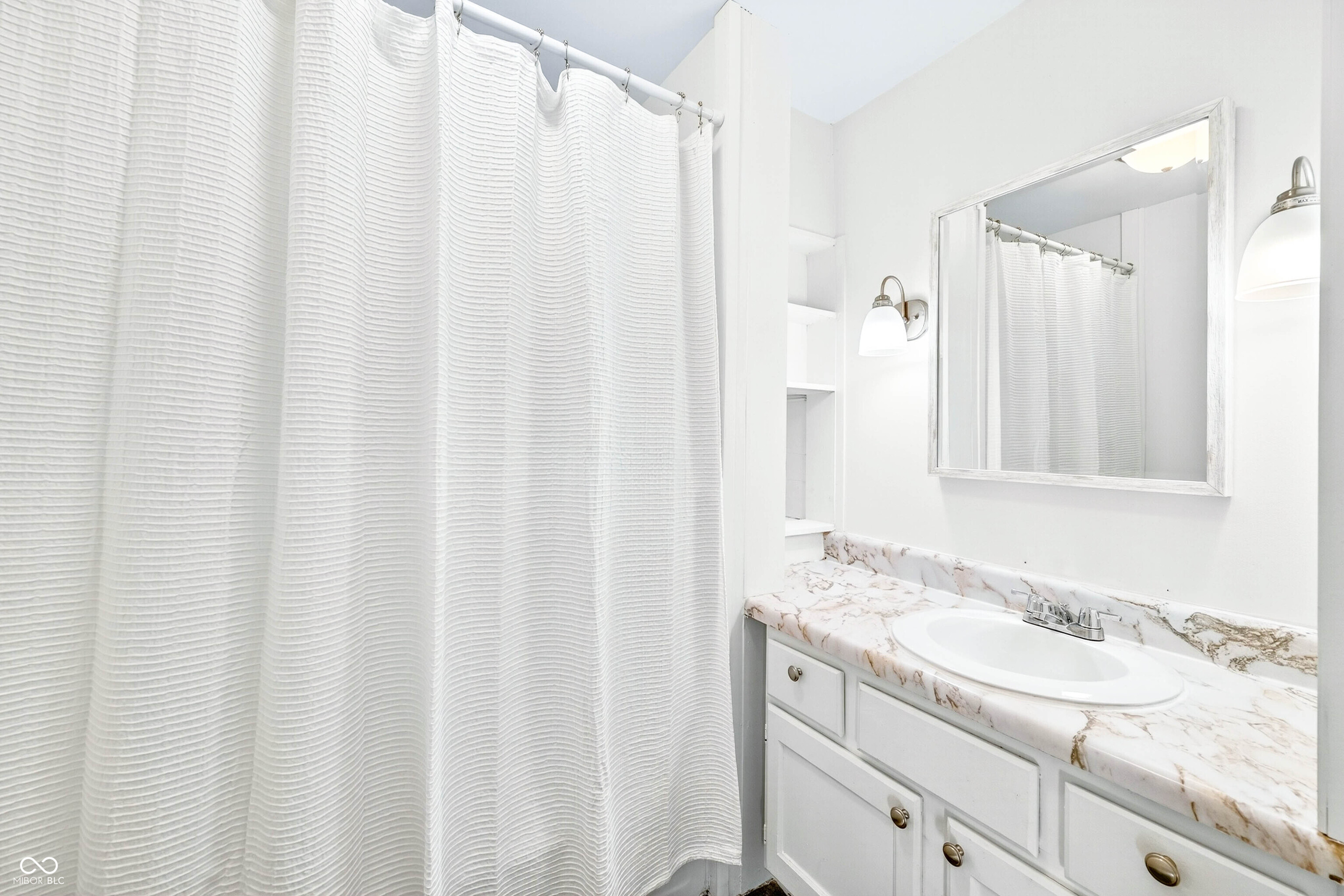 2212 Mapleton Court Columbus, IN 47201 - Photo 30 of 38