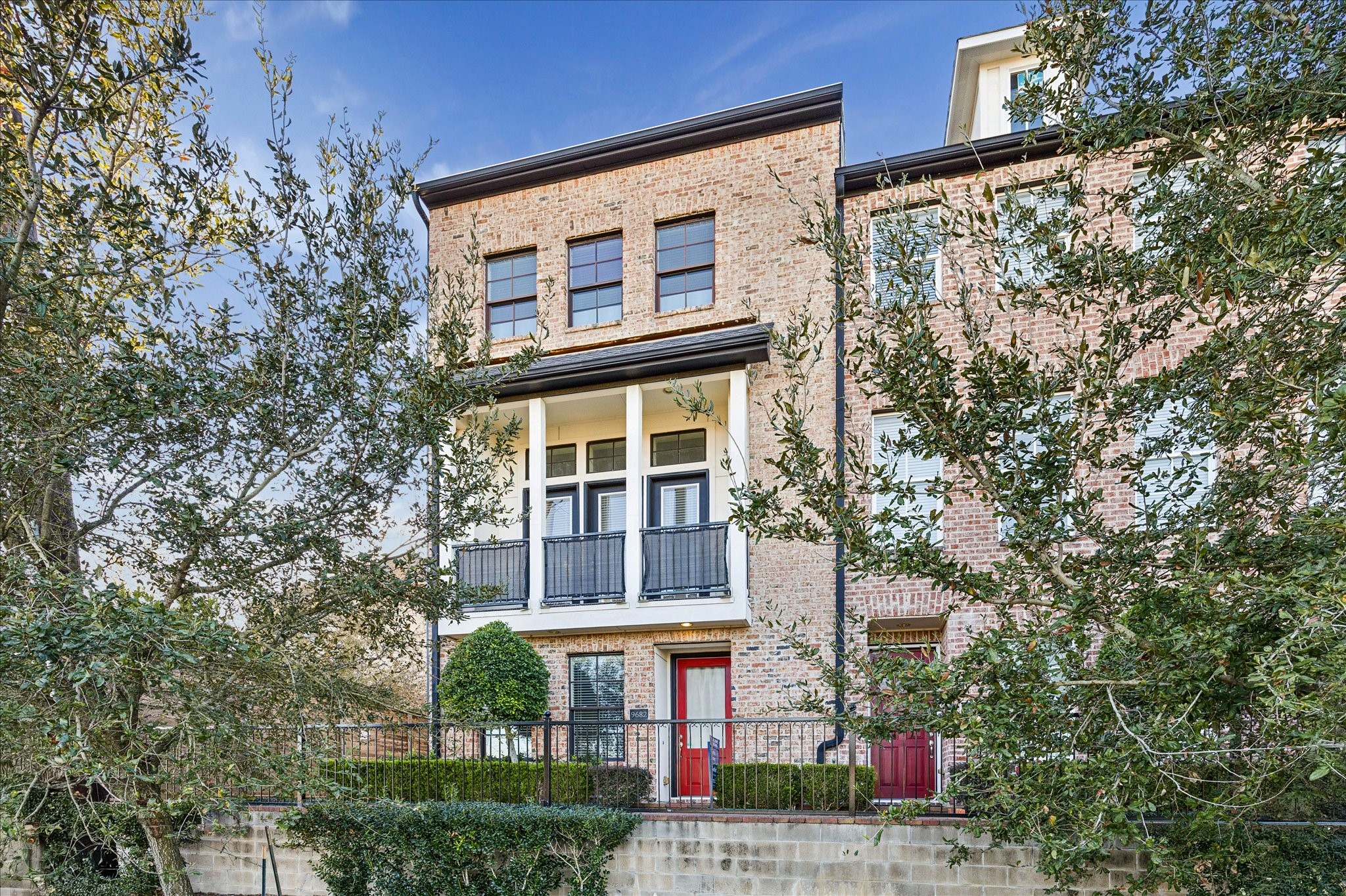 Charming brick corner townhome in Fannin Station.
