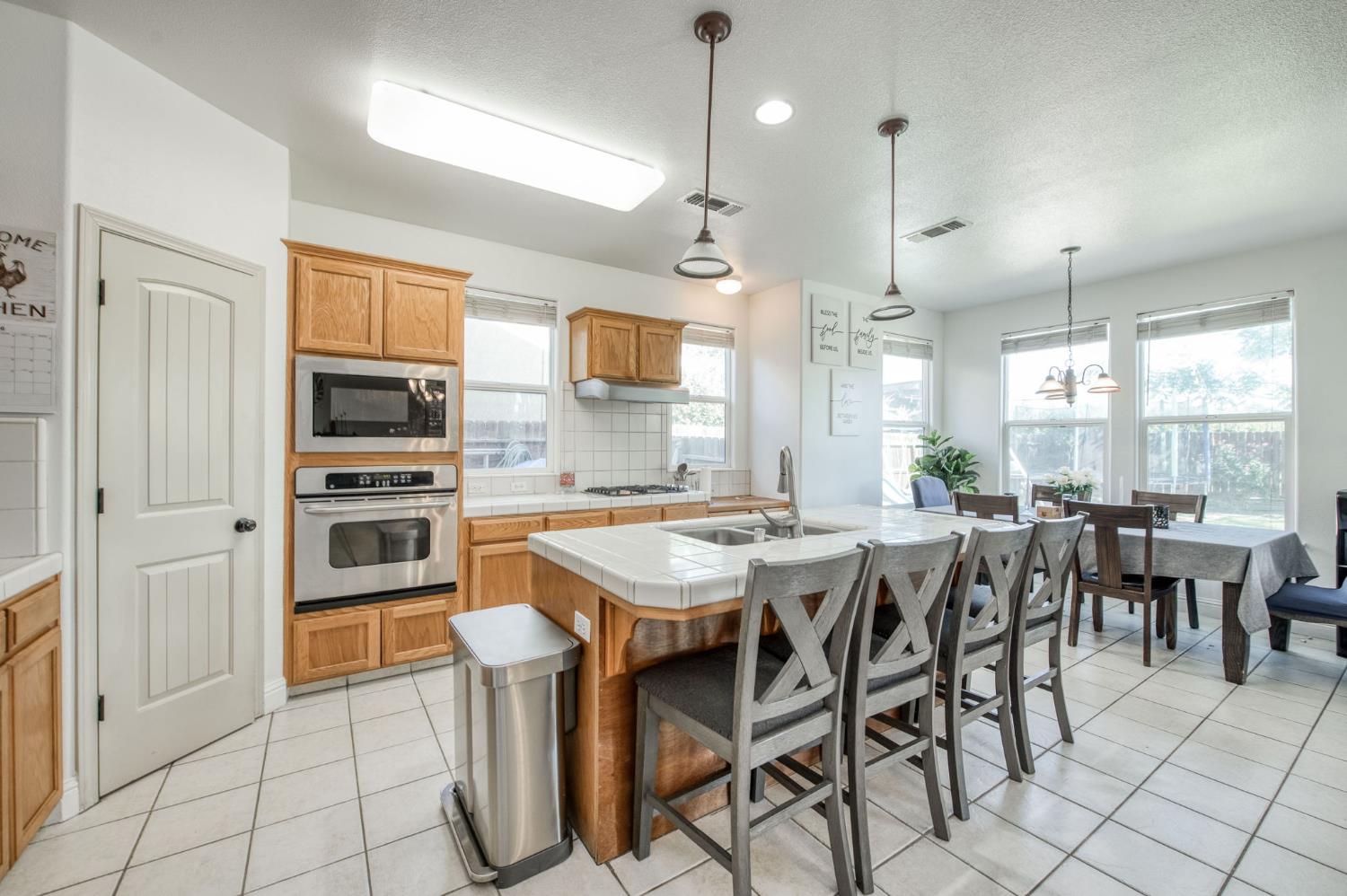 297 West Lilac Avenue Reedley, CA 93654 - Photo 21 of 63