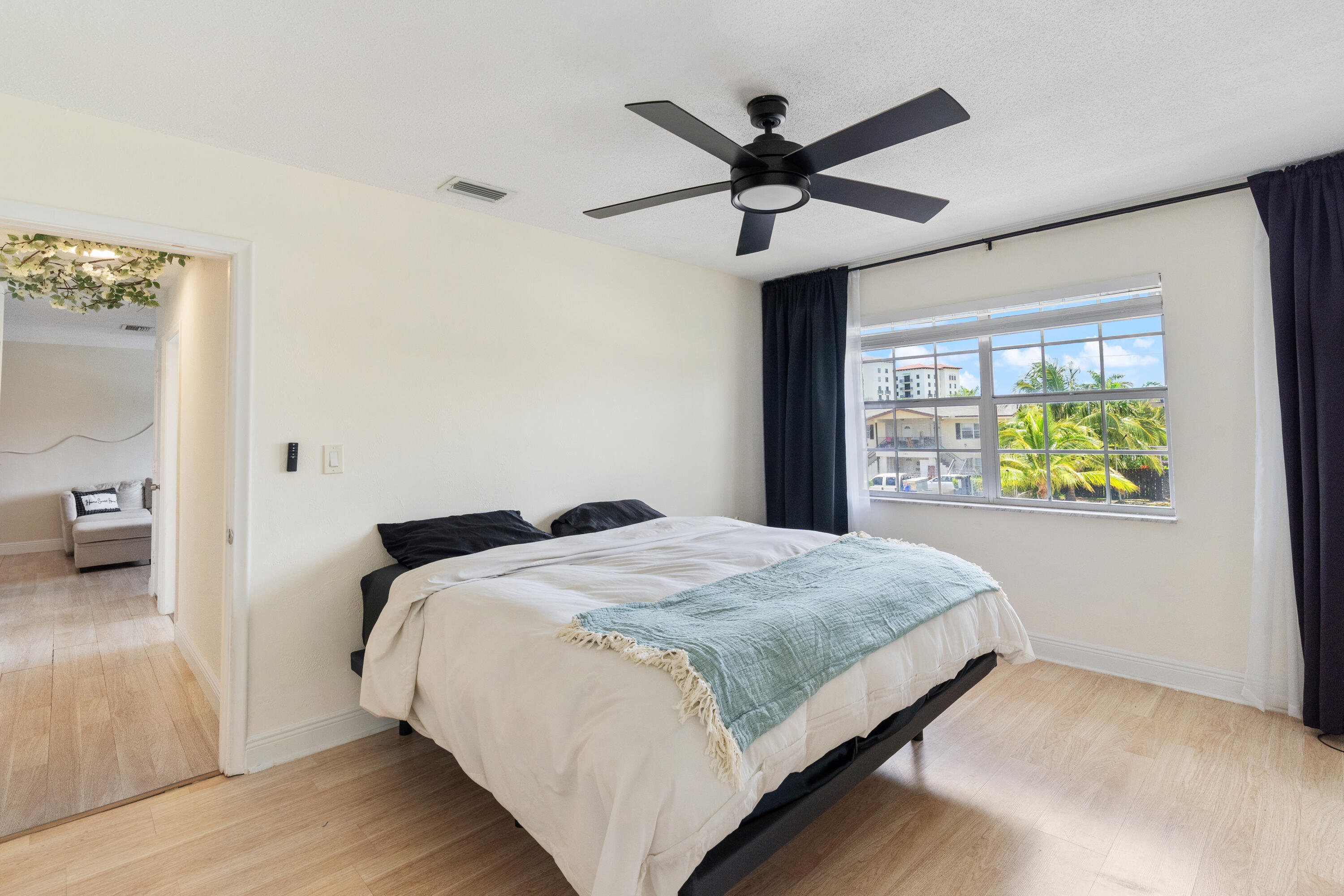 299 Southwest 7th Street, Unit 2060 Boca Raton, FL 33432 - Photo 12 of 18 13-299 SW 7th Street Unit 206 Boca Raton