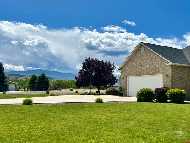 $875,000 | 68053 Tumbleweed Road, Montrose, CO 81403