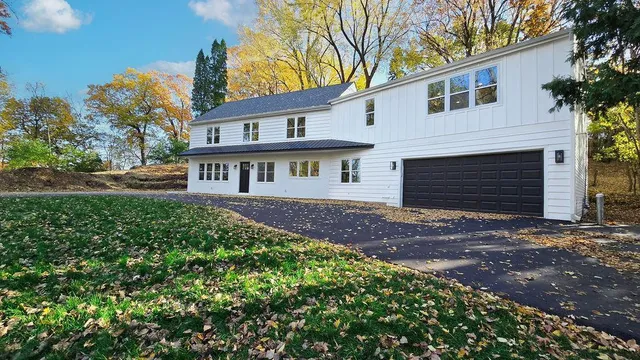 $925,000 | 5111 Colonial Drive, Golden Valley, MN 55416