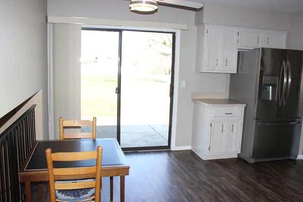 $369,900 | 4432 West 143rd Street, Crestwood, IL 60418