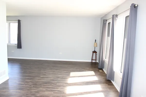 $369,900 | 4432 West 143rd Street, Crestwood, IL 60418