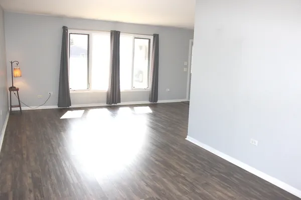 $369,900 | 4432 West 143rd Street, Crestwood, IL 60418