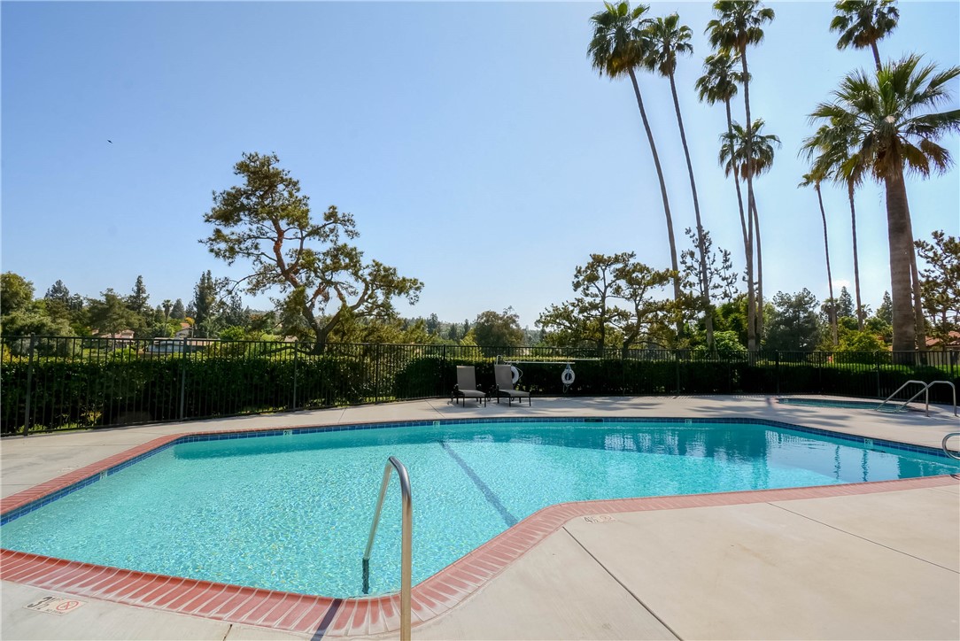 820 Vía Zapata Riverside, CA 92507 - Photo 32 of 37