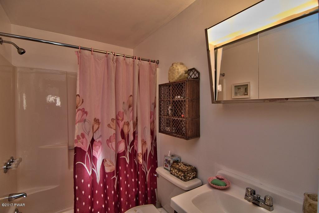 2801 Rockway Road Lake Ariel, PA 18436 - Photo 20 of 57