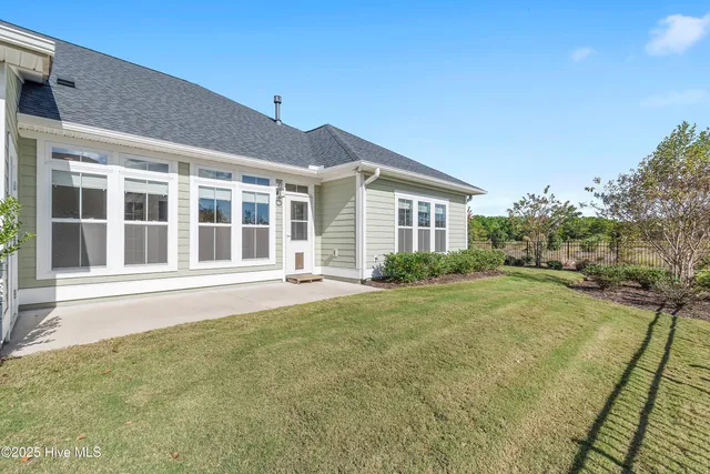 $2,900 | 3839 Berkeley Court, Southport, NC 28461