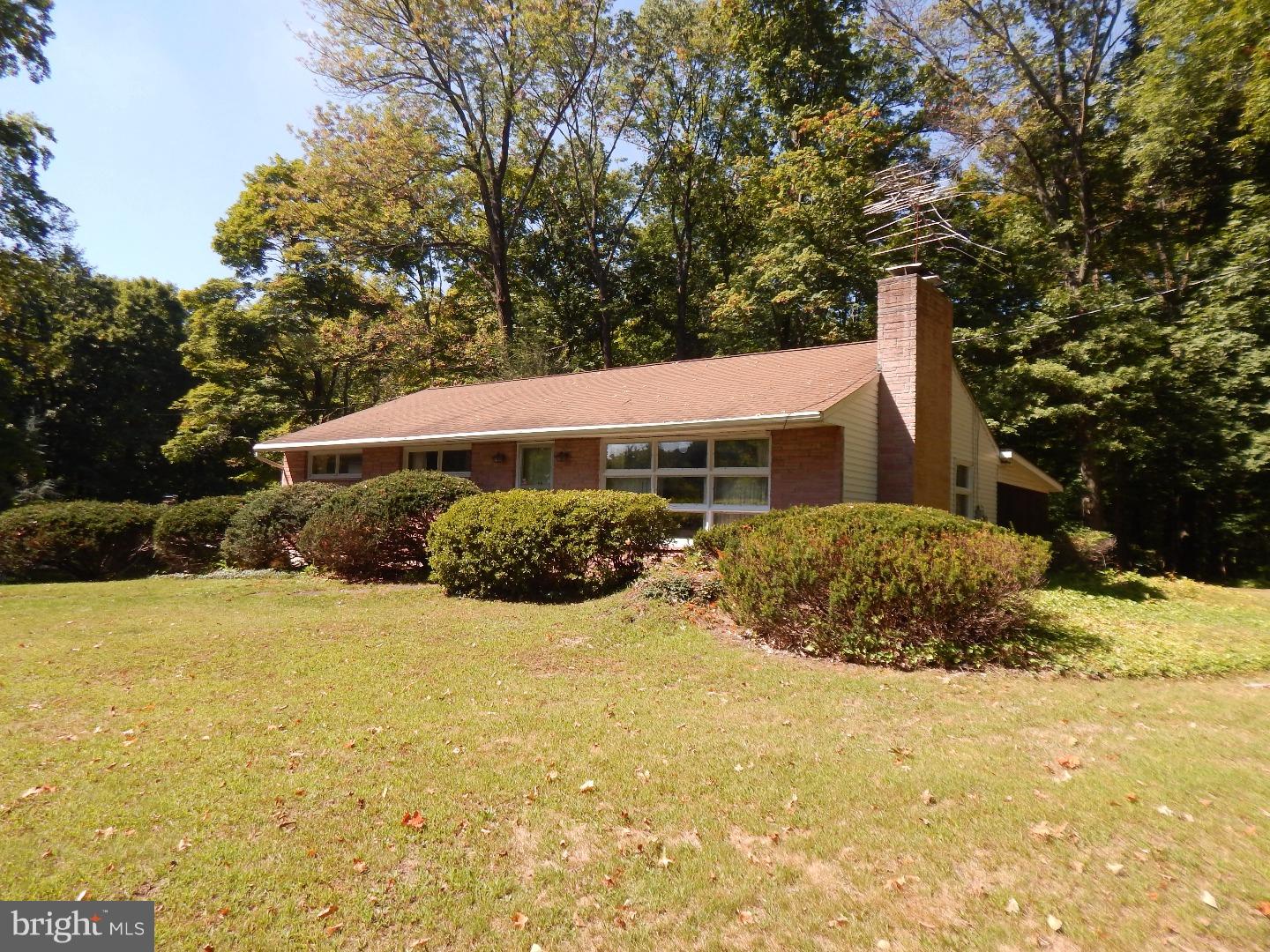 1563 County Line Road Gilbertsville, PA 19525 - Photo 2 of 20 Gallery Image 2