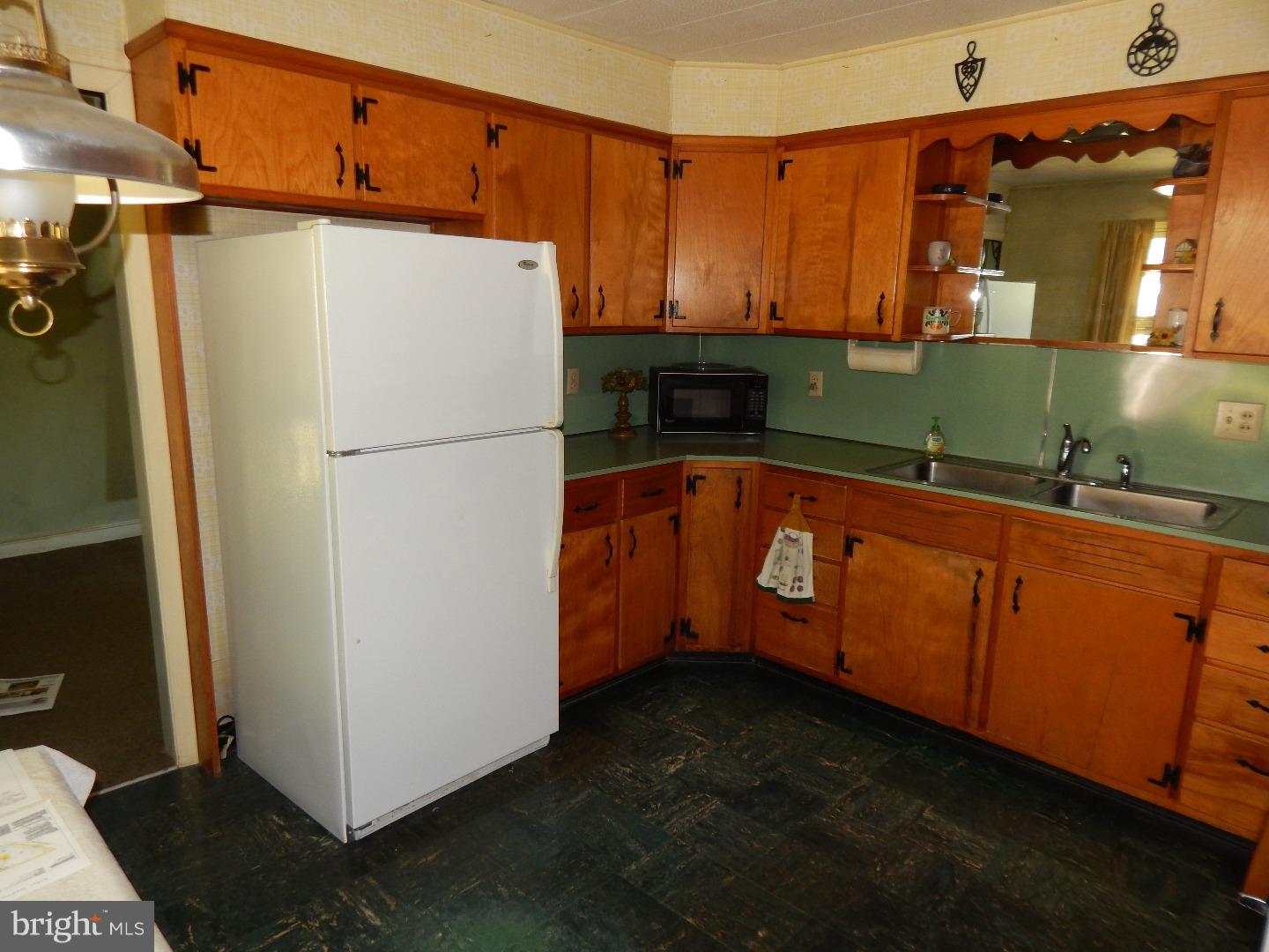 1563 County Line Road Gilbertsville, PA 19525 - Photo 12 of 20 Gallery Image 12