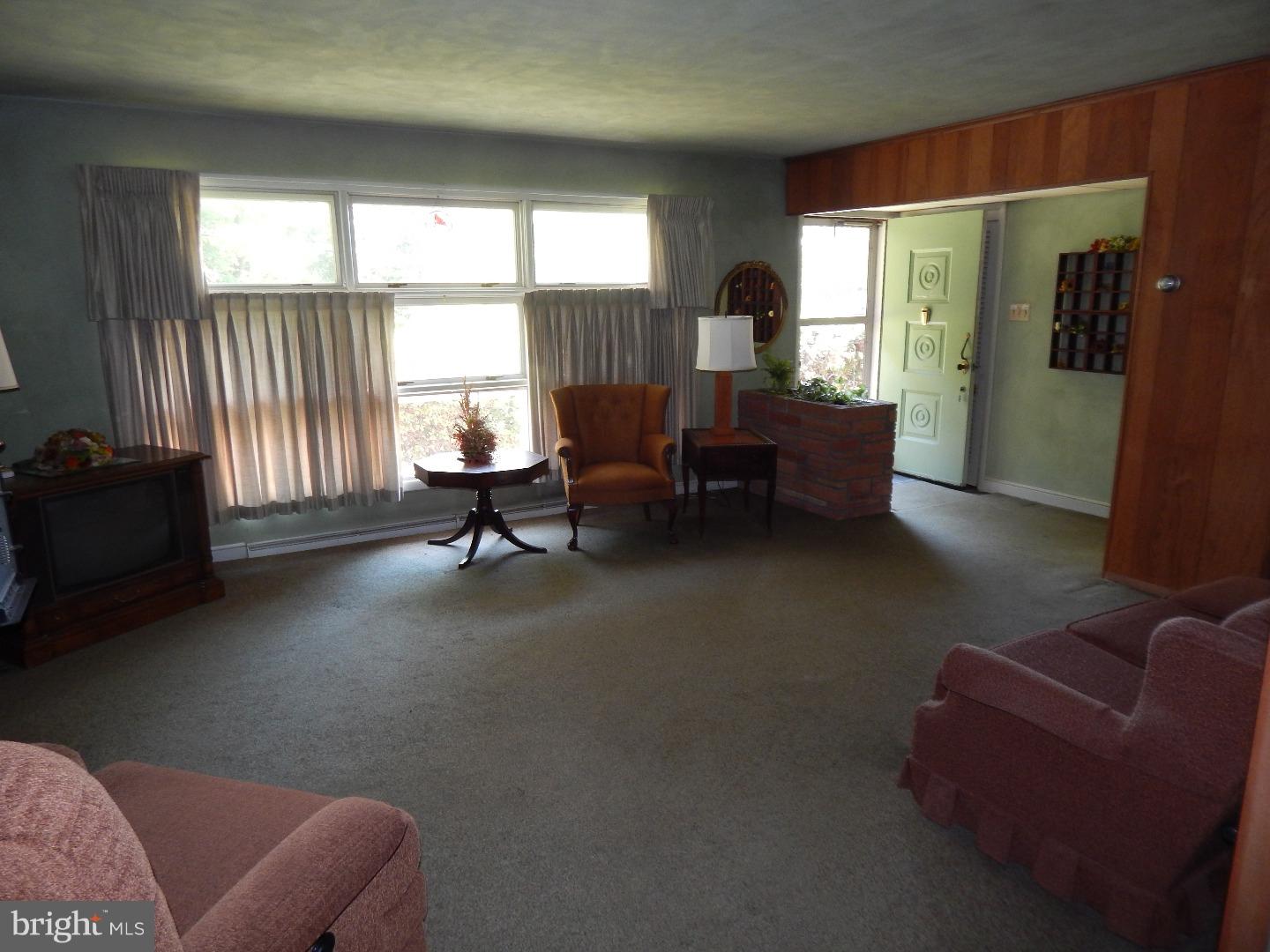 1563 County Line Road Gilbertsville, PA 19525 - Photo 9 of 20 Gallery Image 9