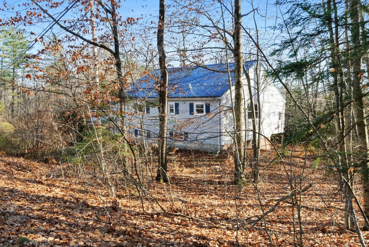 5 Dudley Road Alton, NH 03809 - Photo 2 of 31