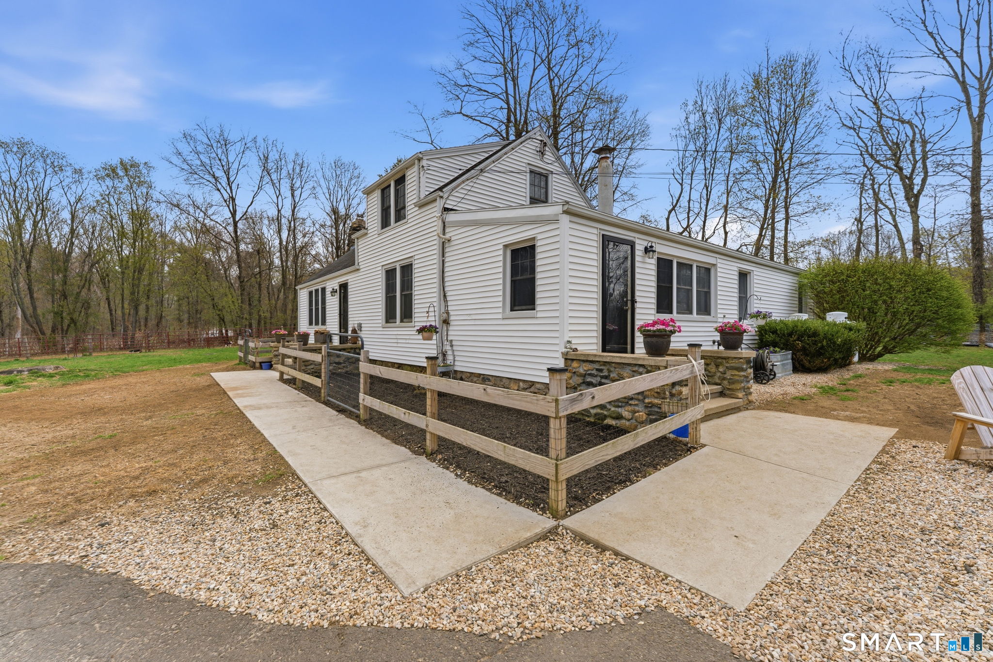Welcome Home to Wisteria Farm