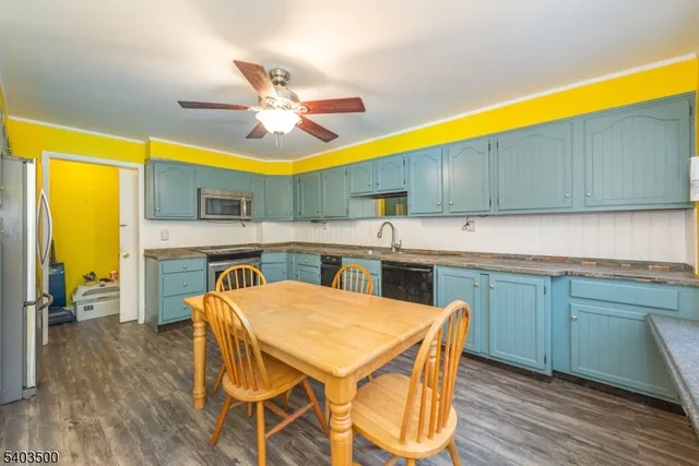 $3,300 | 382 Howard Boulevard, Mount Arlington, NJ 07856