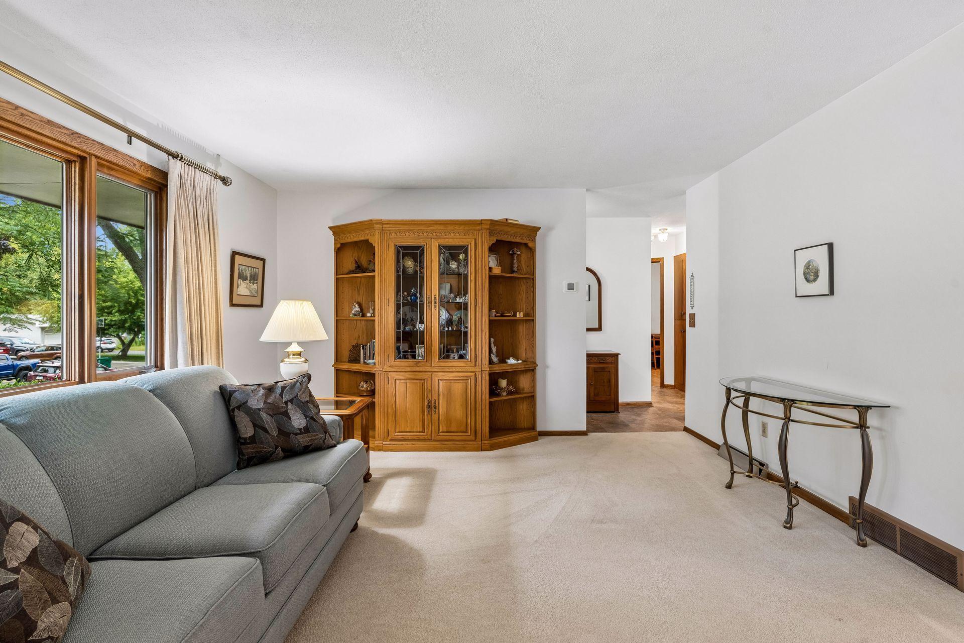 1938 Midland Hills Road Roseville, MN 55113 - Photo 7 of 32 Gallery Image 7