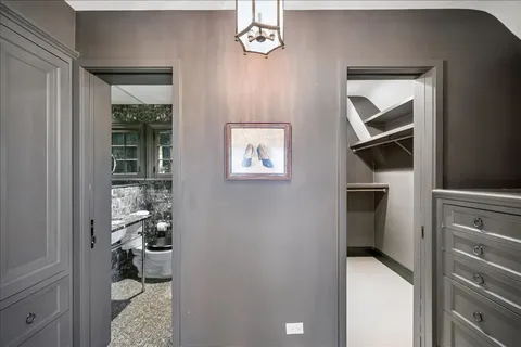 $1,850,000 | 2448 Lincolnwood Drive, Evanston, IL 60201