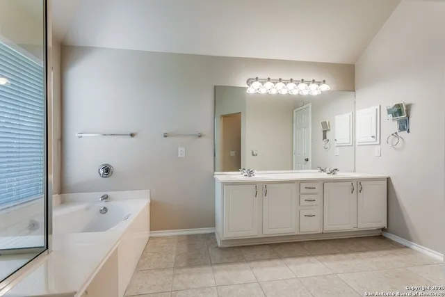 $550,000 | 20922 Encino Ash, San Antonio, TX 78259