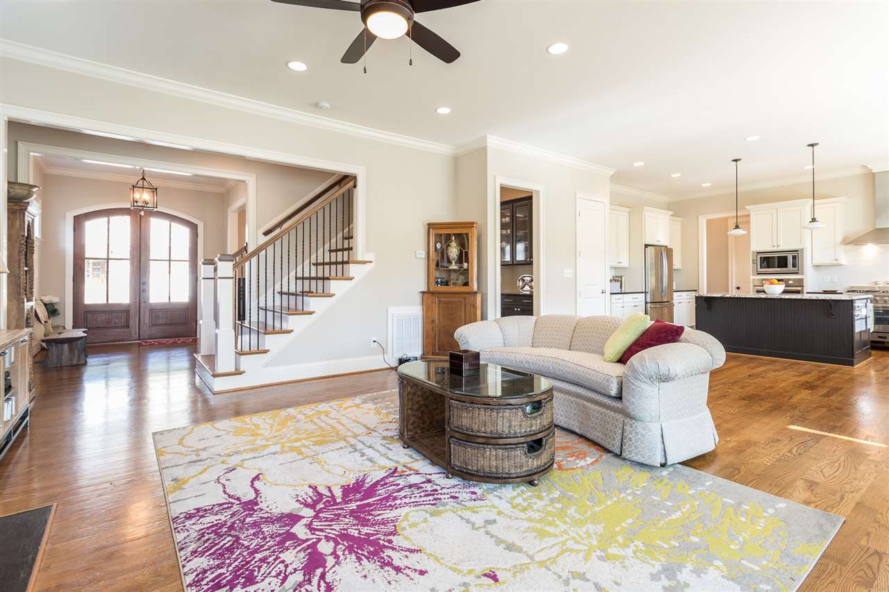 6410 Rosny Road Raleigh, NC 27613 - Photo 6 of 30 Living Room