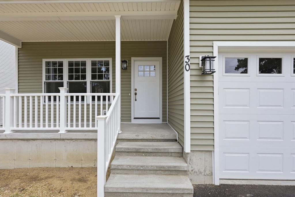 30 Goldenrod Street Springfield, MA 01109 - Photo 5 of 38
