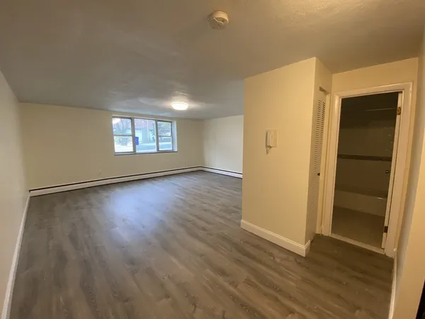 $2,100 | 217 Kent Street, Unit 7, Brookline, MA 02446