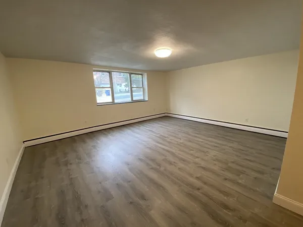 $2,100 | 217 Kent Street, Unit 7, Brookline, MA 02446