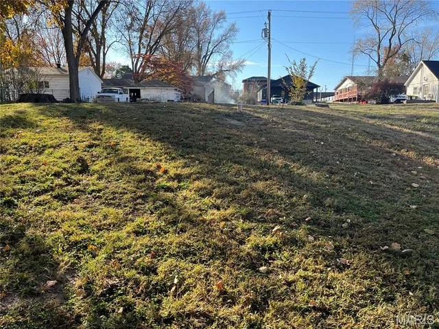 $40,000 | 730 Jefferson Street, Carlyle, IL 62231