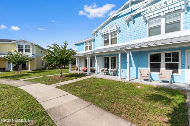 $309,000 | 113 Oceangate Drive, Atlantic Beach, FL 32233