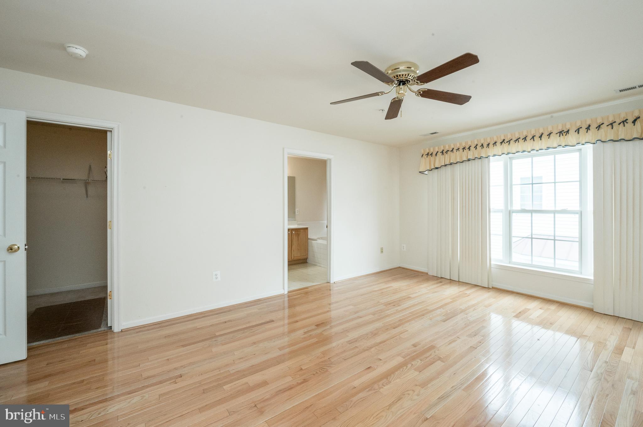 9011 Fox Park Road Clinton, MD 20735 - Photo 12 of 25 Master Bedroom