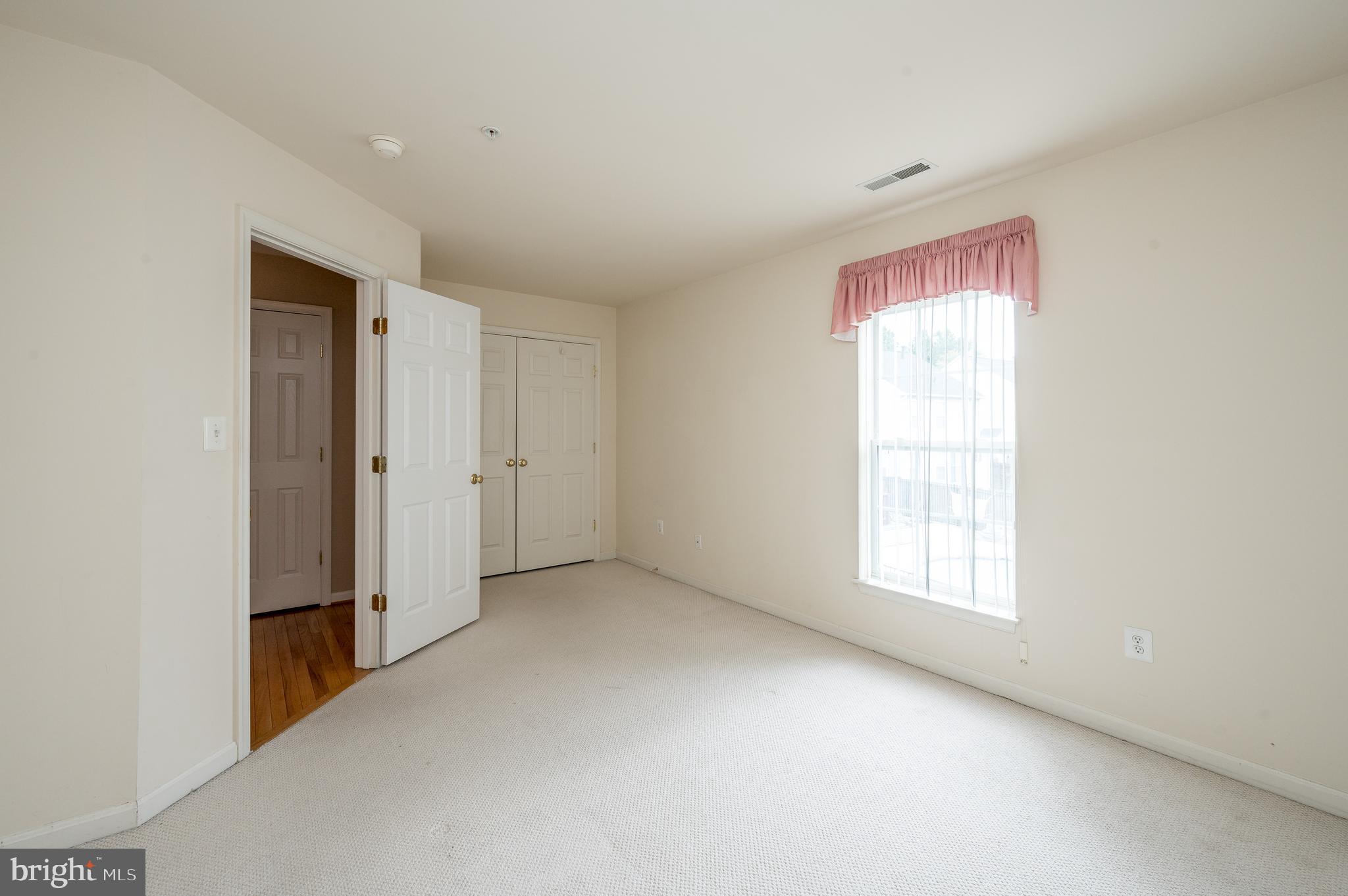 9011 Fox Park Road Clinton, MD 20735 - Photo 18 of 25 Bedroom 1 alternate view