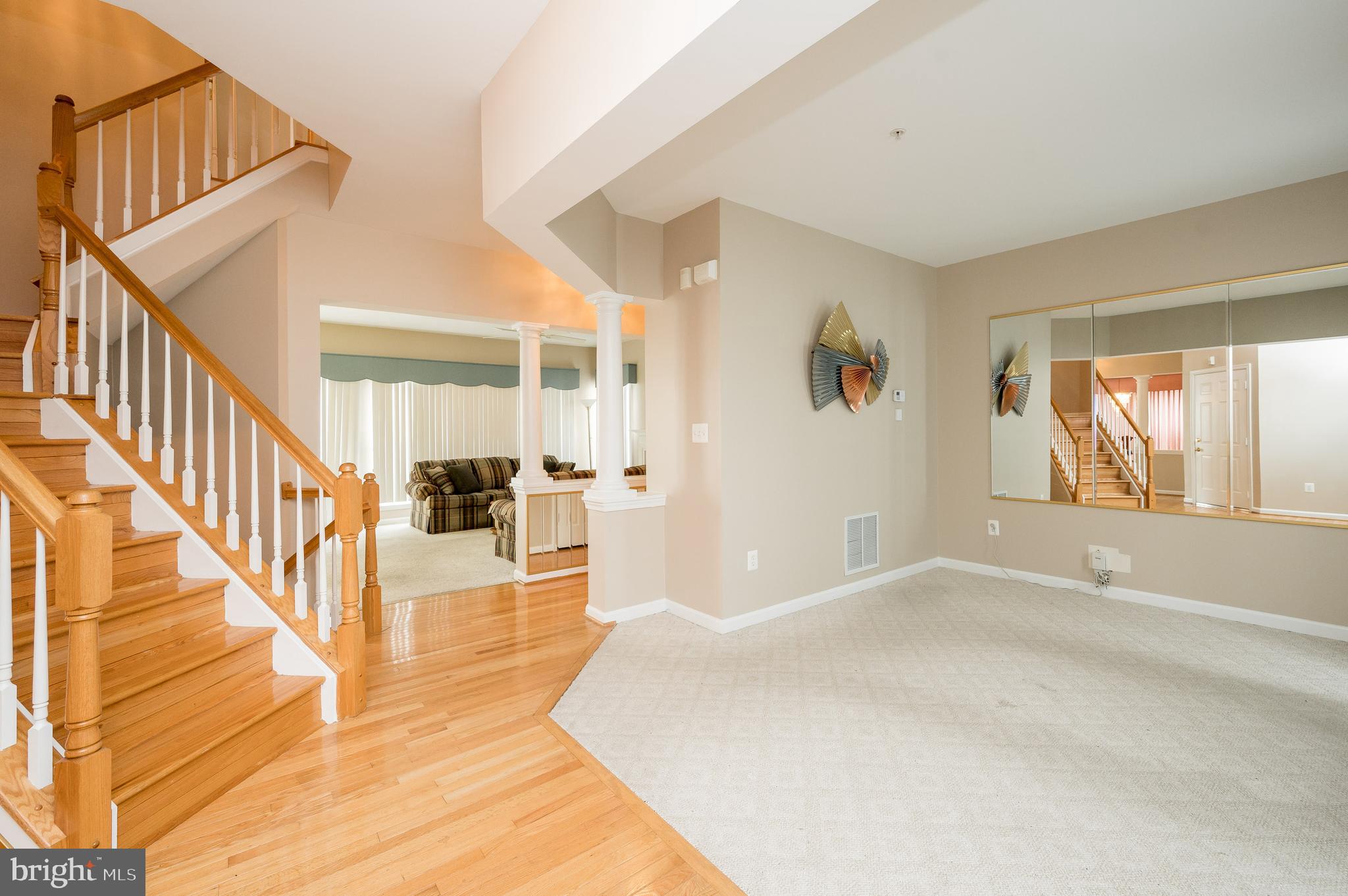9011 Fox Park Road Clinton, MD 20735 - Photo 4 of 25 Foyer