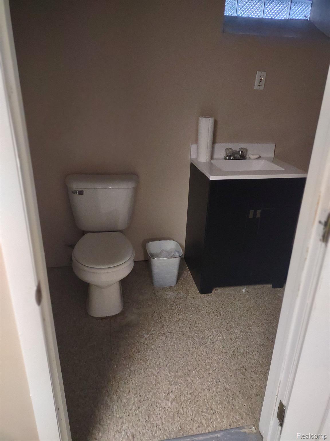 17655 Huntington Road Detroit, MI 48219 - Photo 22 of 24 Additional 1/2 bathroom in finished basement area.