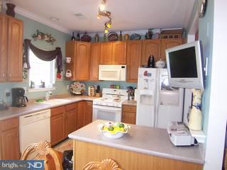 14 Fallview Court Hamilton Square, NJ 08690 - Photo 2 of 6 Gallery Image 2