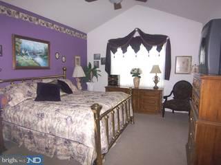 14 Fallview Court Hamilton Square, NJ 08690 - Photo 4 of 6 Gallery Image 4